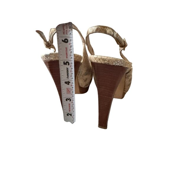 STUART WEITZMAN Beige Metallic Leather Slingback Heels Size 8 - Picture 6 of 10